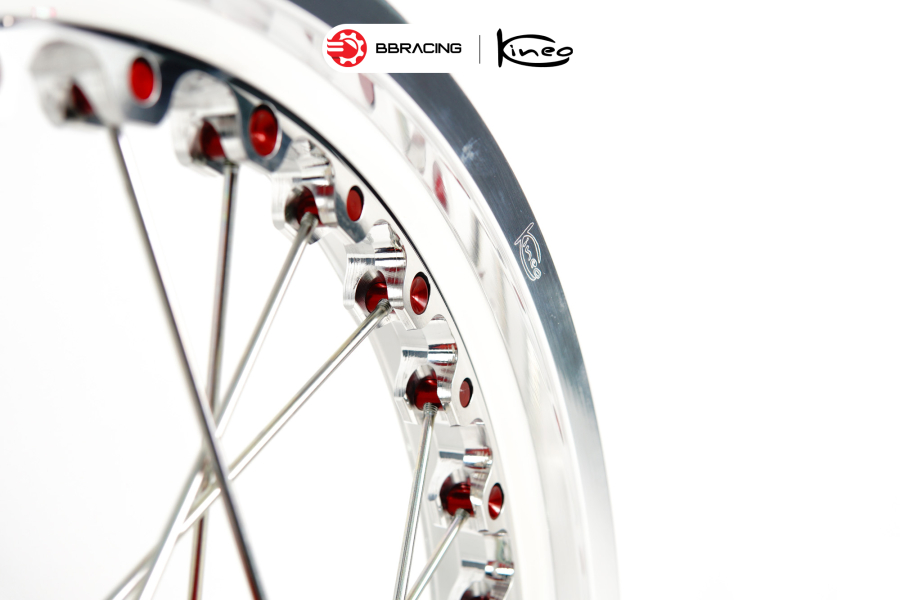 Mâm Kineo Triumph Bonneville T120 - 2.50 x 18 & 4.25 x 17 - Đỏ & Bạc