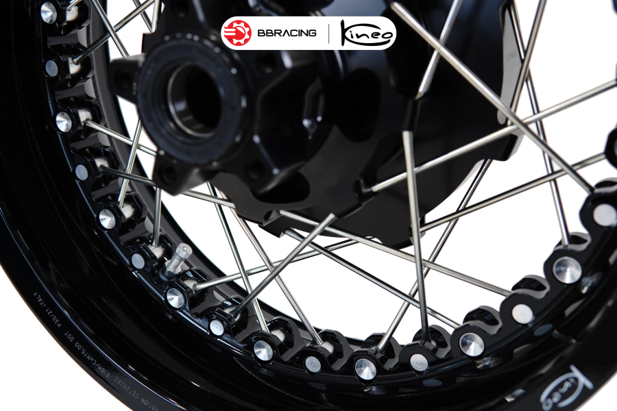 Mâm Kineo BMW R 18 - Đen & Bạc