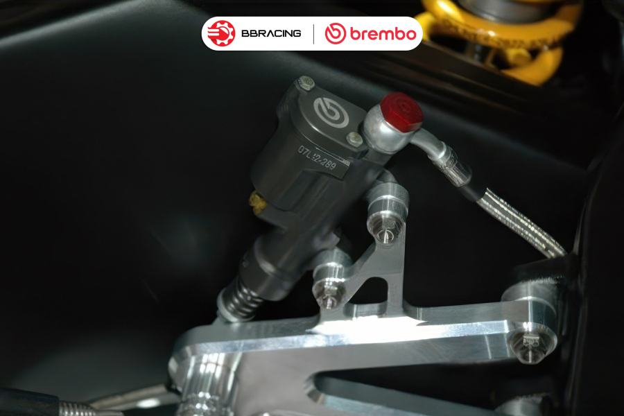 Pen Đạp Brembo MotoGP Bình Dầu Tròn Đứng